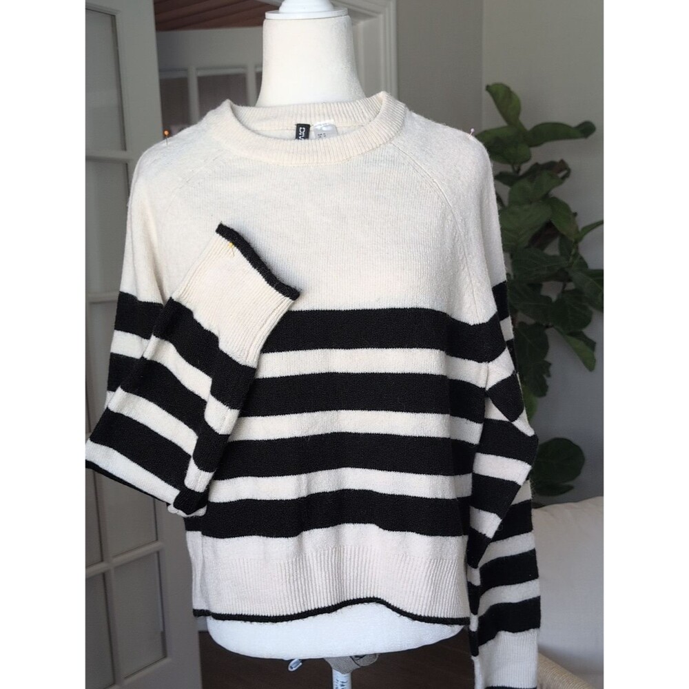 Divided Striped Black & Cream Women's Knit Sweater - Classic Crewneck Medium